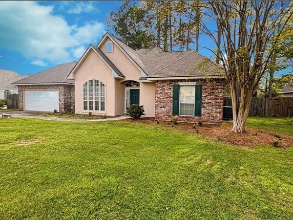 215 BAMBOO Drive, Covington, LA 70433