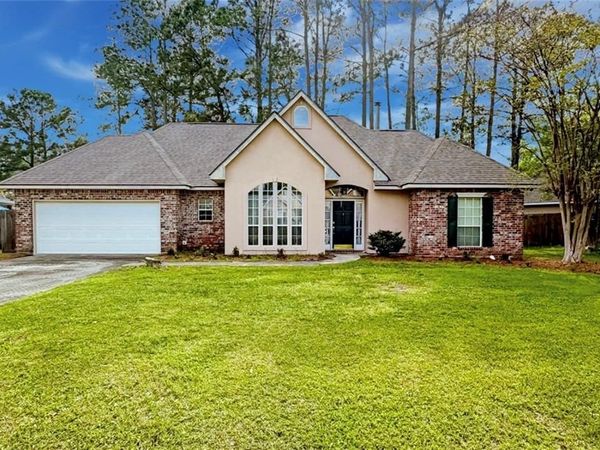 215 BAMBOO Drive, Covington, LA 70433