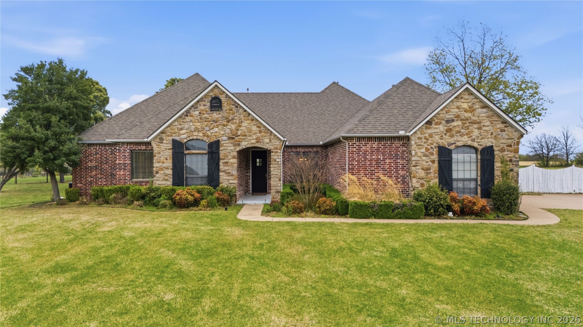 14545 E Quail Run Street, Claremore, OK 74017 Main Photo