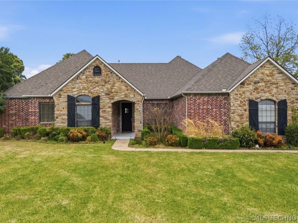 14545 E Quail Run Street , Claremore, OK 74017