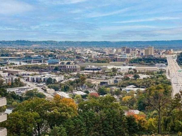 1131 Stringers Ridge Road, Chattanooga, TN 37405