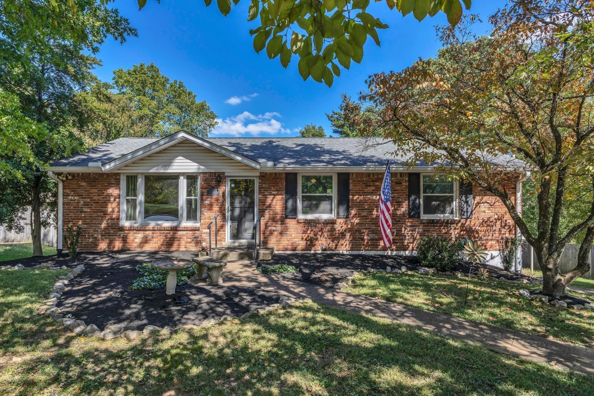 4804 E Longdale Dr  Nashville, TN 37211