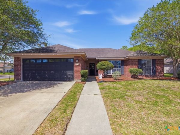 102 Palomino Lane , Victoria, TX 77904