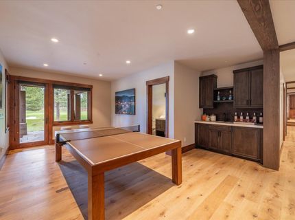 7705 Lahontan Drive, Truckee, CA 96161 Photo