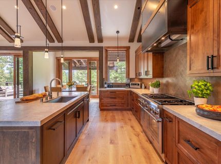 7705 Lahontan Drive, Truckee, CA 96161 Photo