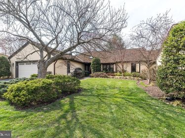 11 STEEPLECHASE LANE, BLUE BELL, PA 19422