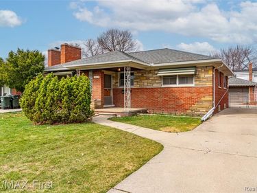 20219 Chalon Street, St. Clair Shores, MI 48080
