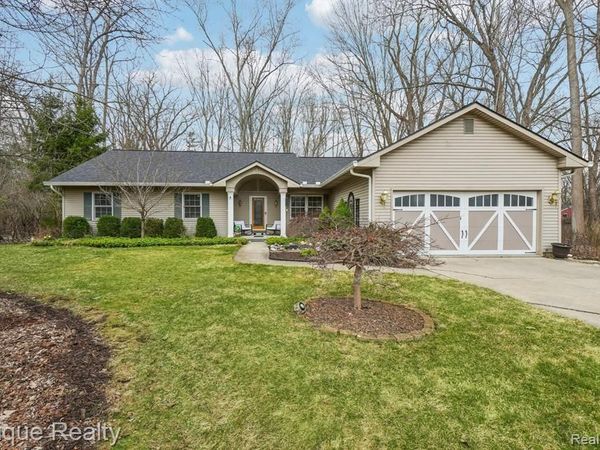 24871 Edgemont Drive, Southfield, MI 48033
