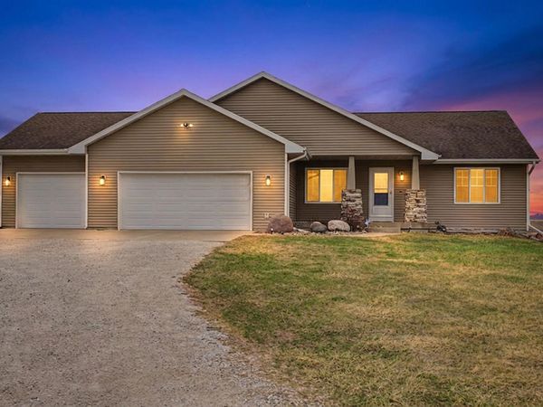 2374 380th Street, Jewell, IA 50130
