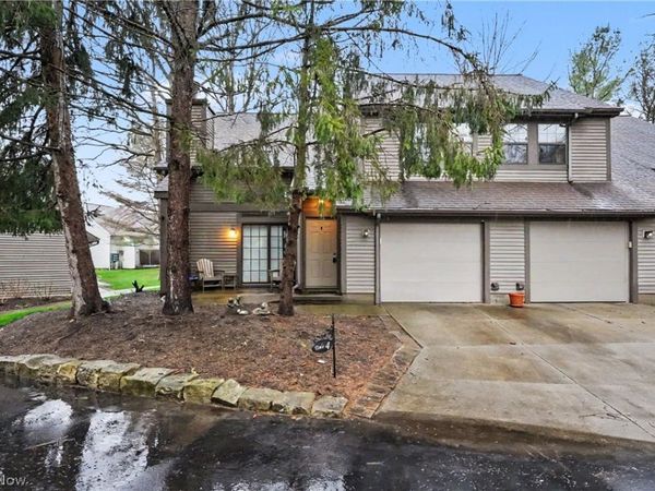 1323 Red Tail Hawk Court , Unit 4, Youngstown, OH 44512