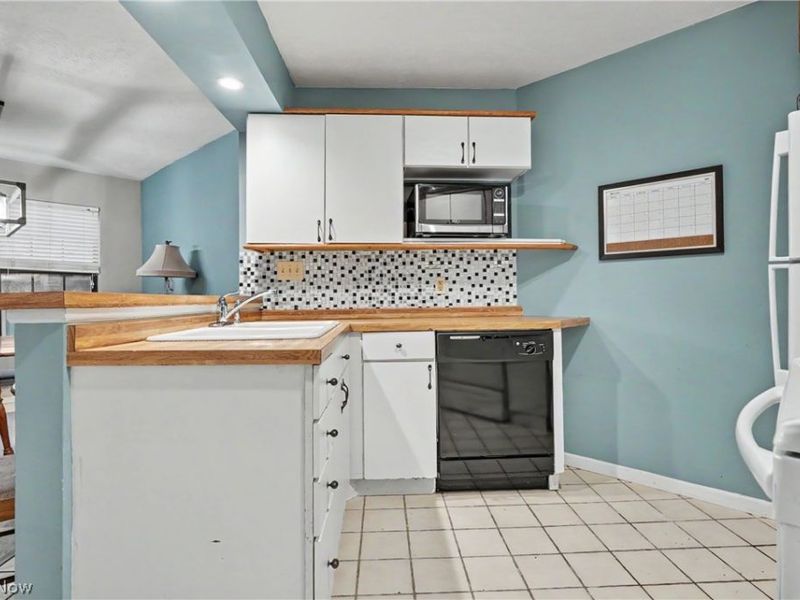 1323 Red Tail Hawk Court, Unit 4, Youngstown, OH 44512 Photo 12