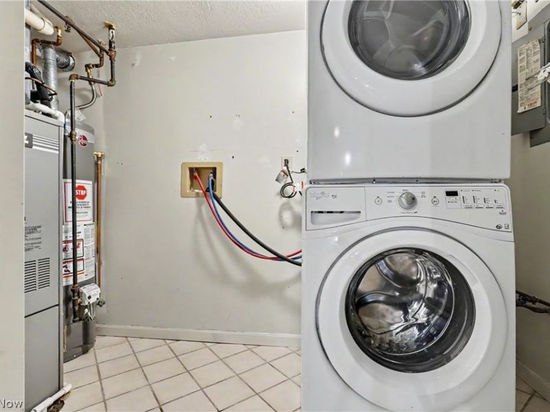 1323 Red Tail Hawk Court, Unit 4, Youngstown, OH 44512 Photo 16