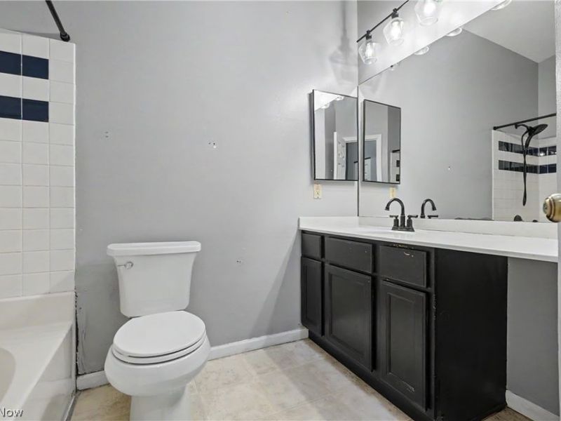 1323 Red Tail Hawk Court, Unit 4, Youngstown, OH 44512 Photo 21