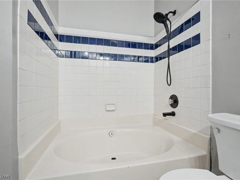 1323 Red Tail Hawk Court, Unit 4, Youngstown, OH 44512 Photo 26