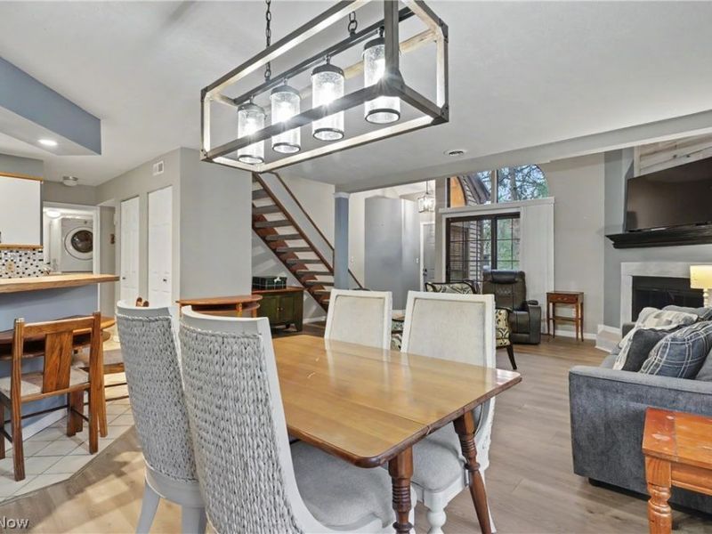 1323 Red Tail Hawk Court, Unit 4, Youngstown, OH 44512 Photo 3