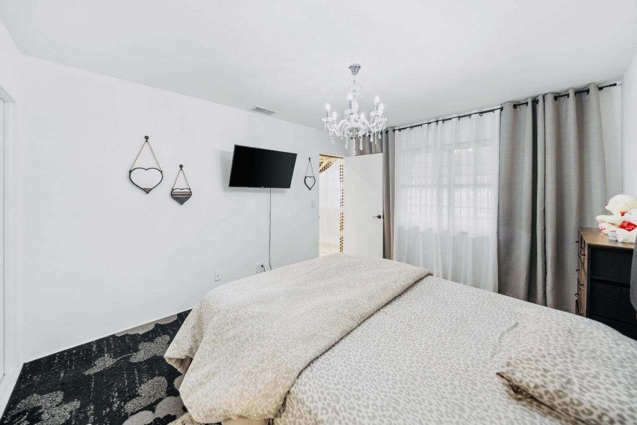 129 Lake Carol Drive, Unit 129, West Palm Beach, FL 33411 Photo