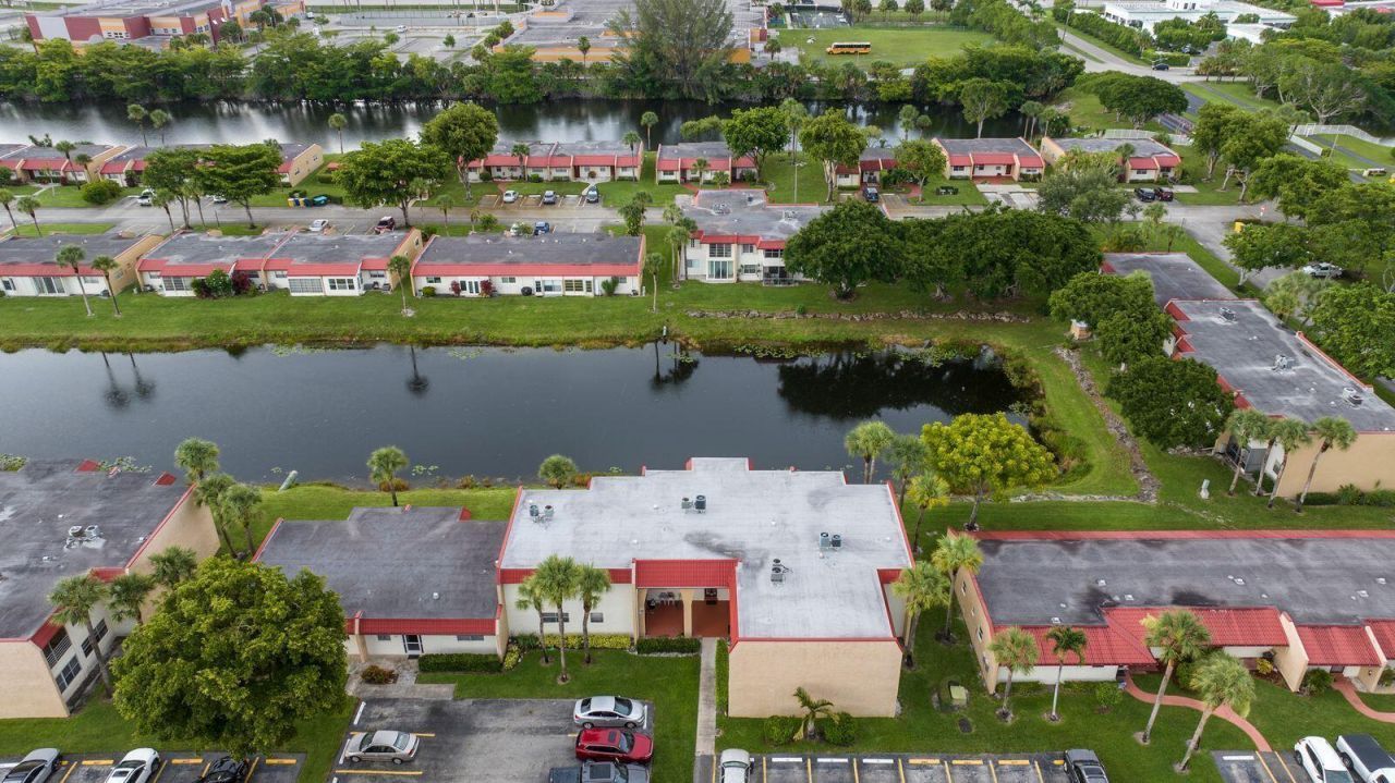 129 Lake Carol Drive, Unit 129, West Palm Beach, FL 33411 Photo