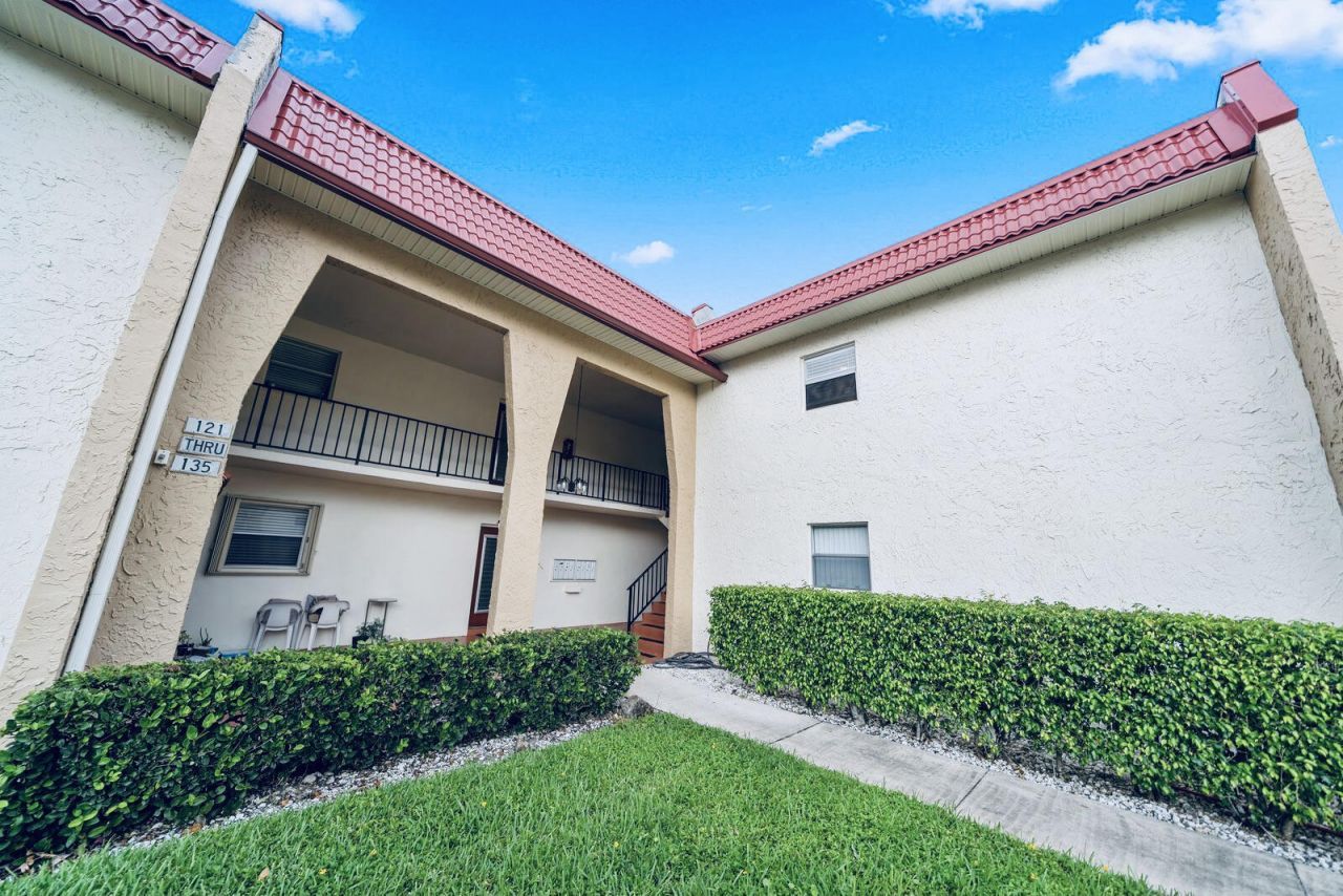 129 Lake Carol Drive, Unit 129, West Palm Beach, FL 33411 Photo
