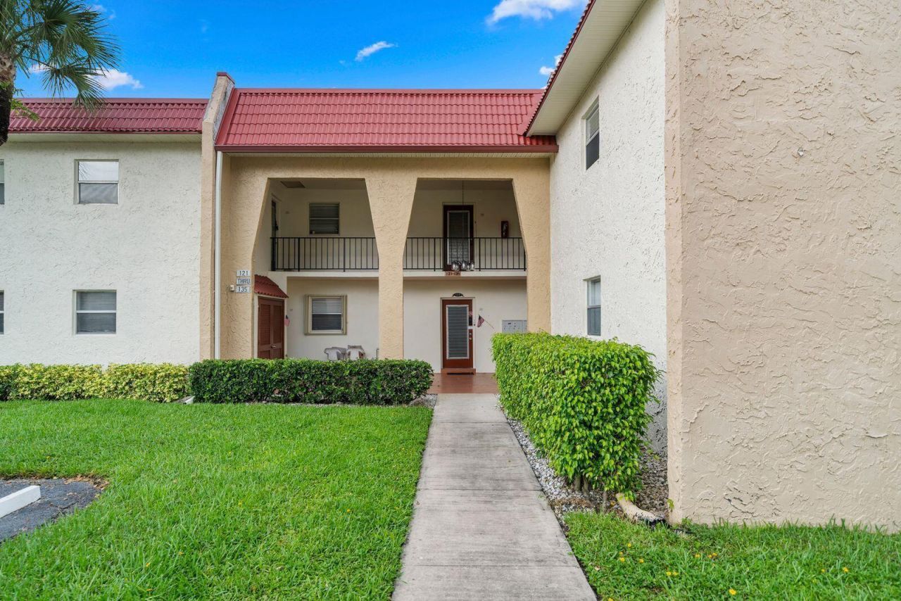 129 Lake Carol Drive, Unit 129, West Palm Beach, FL 33411 Photo