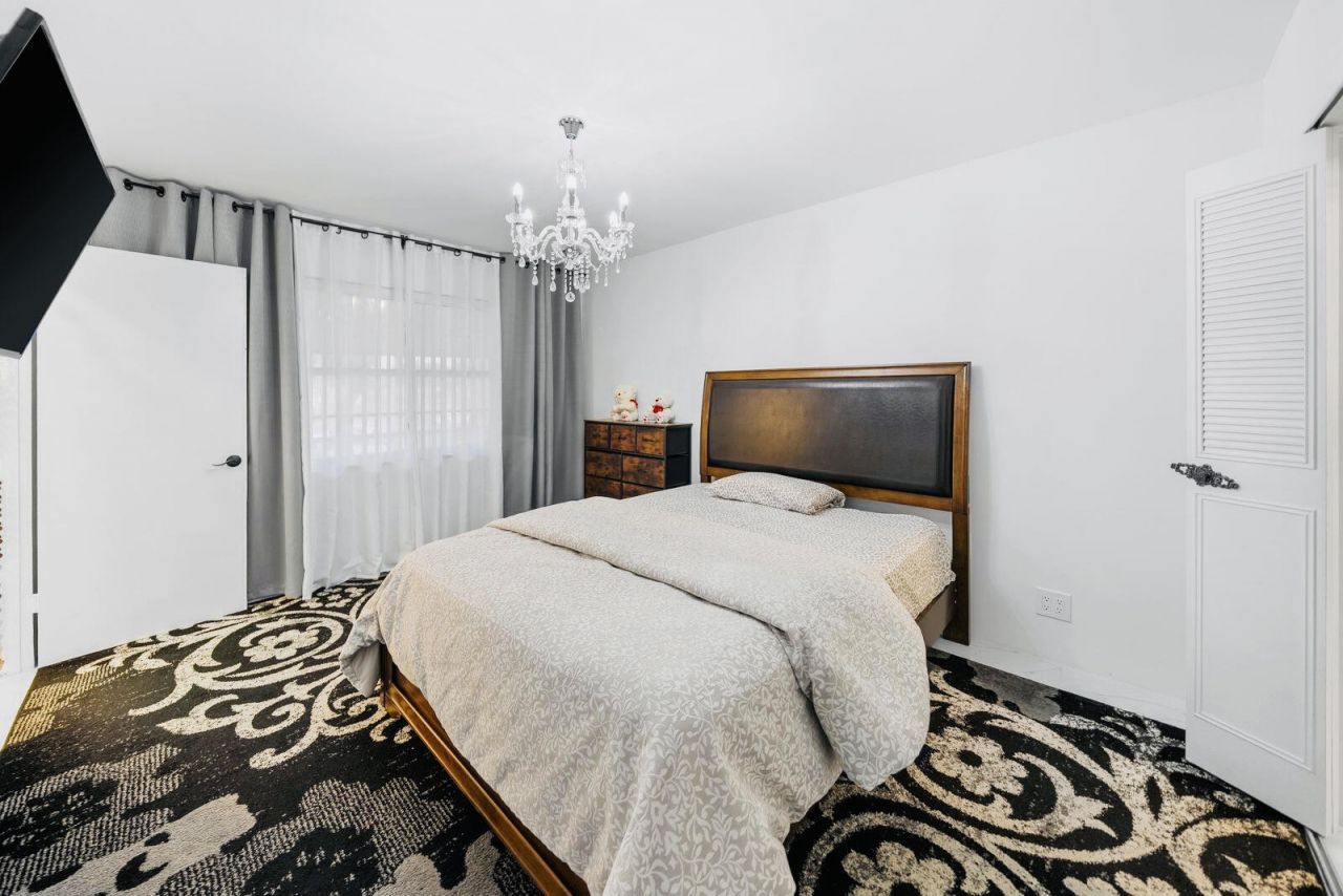 129 Lake Carol Drive, Unit 129, West Palm Beach, FL 33411 Photo