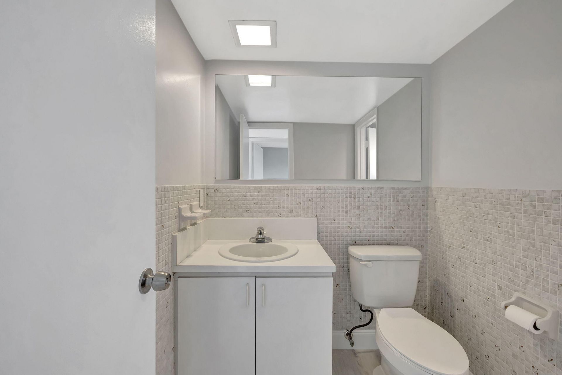 1407 NE 56th Street, Unit 408, Fort Lauderdale, FL 33334 Photo