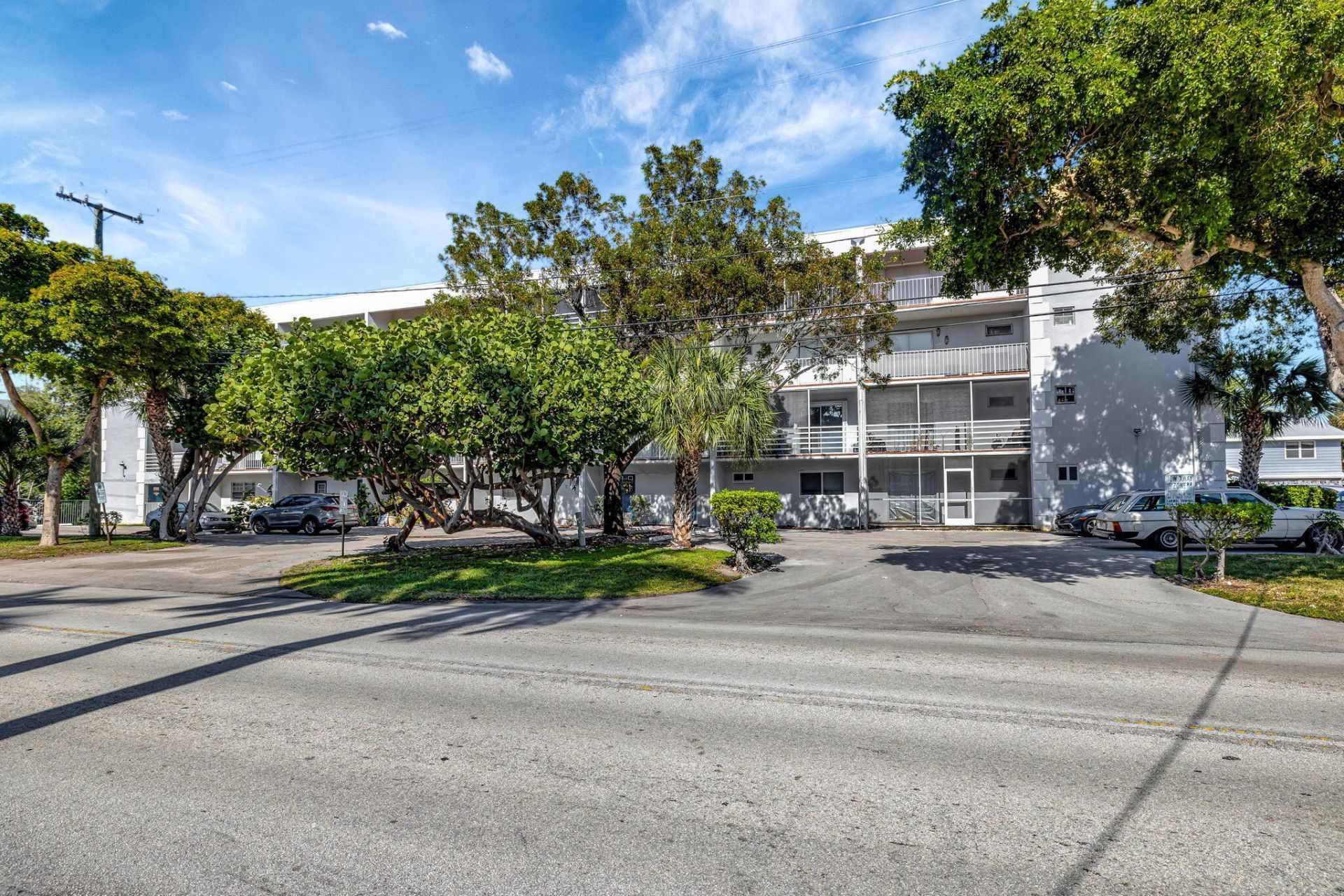 1407 NE 56th Street, Unit 408, Fort Lauderdale, FL 33334 Photo