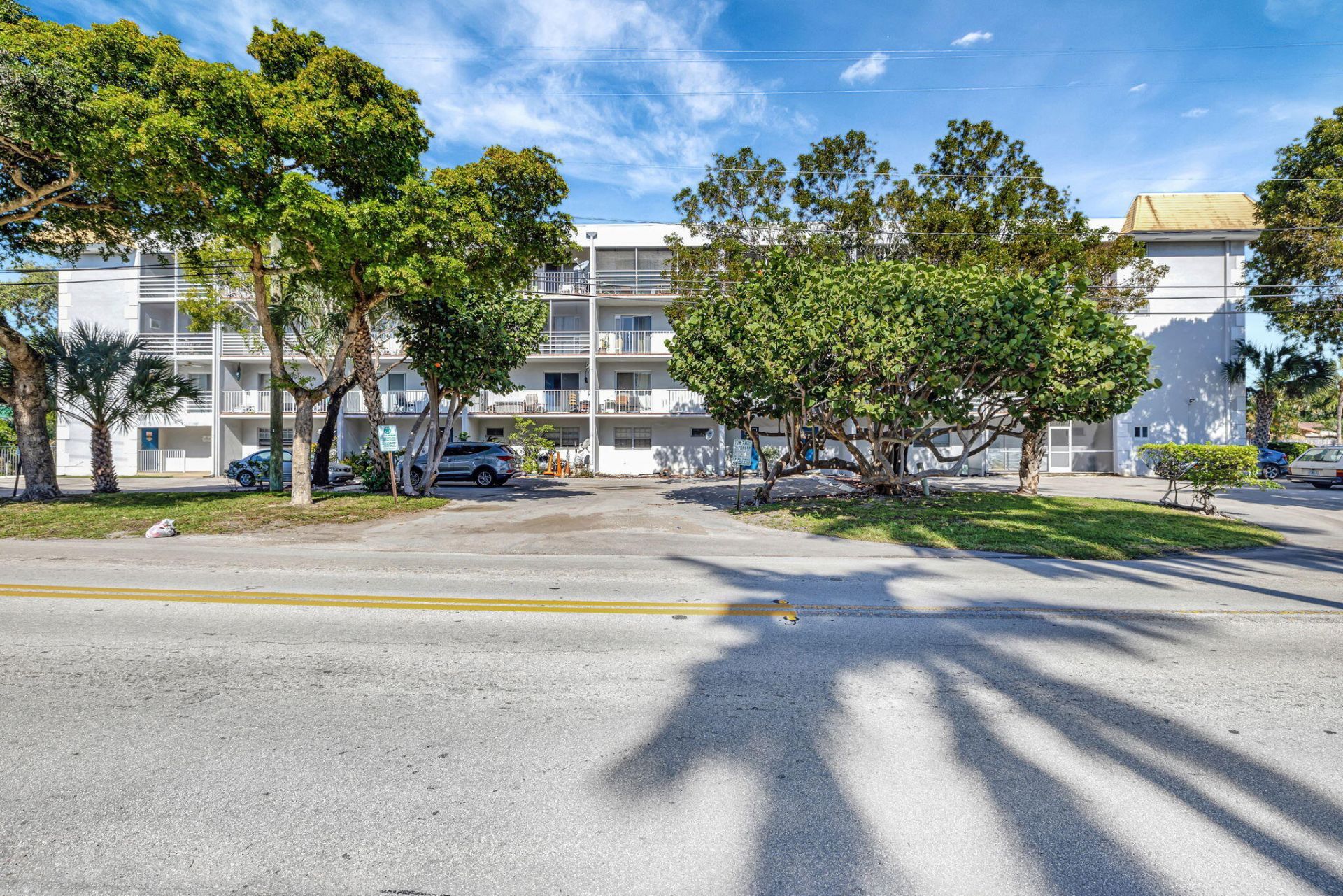 1407 NE 56th Street, Unit 408, Fort Lauderdale, FL 33334 Photo