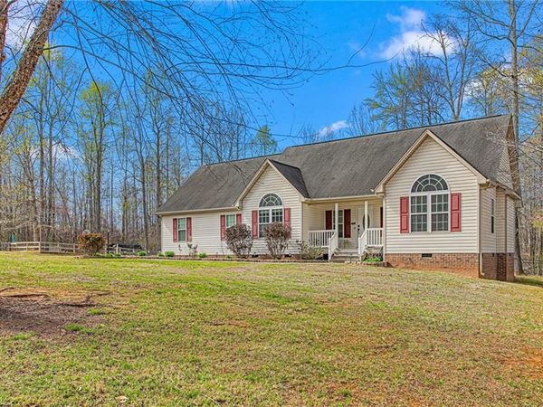 4619 Plantation Manor Drive , Randleman, NC 27317