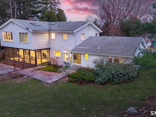 15 Very Merry, Stamford, CT 06903