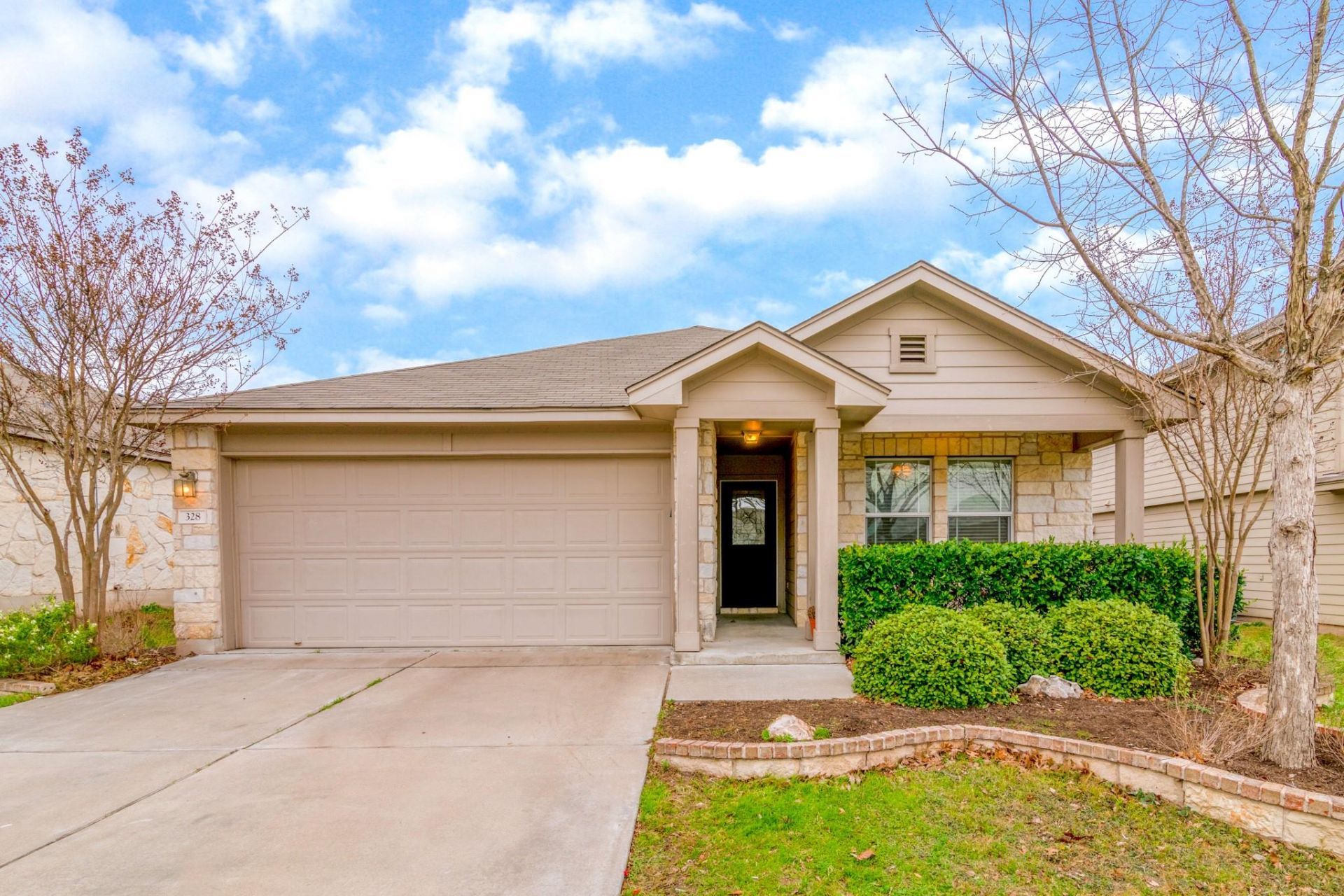 328 Baldwin St, Hutto, TX 78634 Main Photo