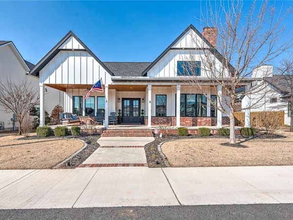 408 SW E, Bentonville, AR 72712