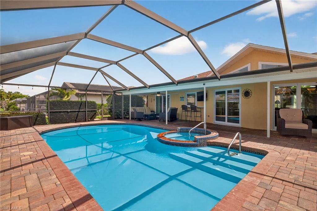 2317 SE 27th Ter , Cape Coral, FL 33904 Photo