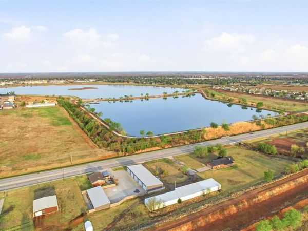 1700 N Park Lane, Altus, OK 73521