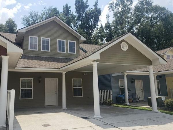 12334 VILLAGE Drive , Walker, LA 70785