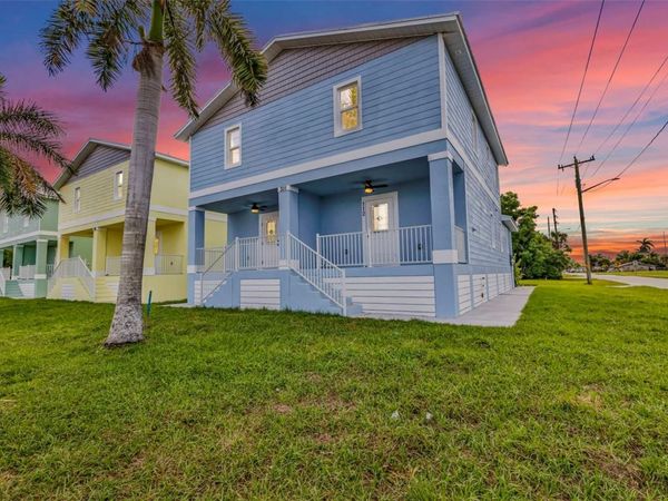 301 E VIRGINIA AVENUE , PUNTA GORDA, FL 33950
