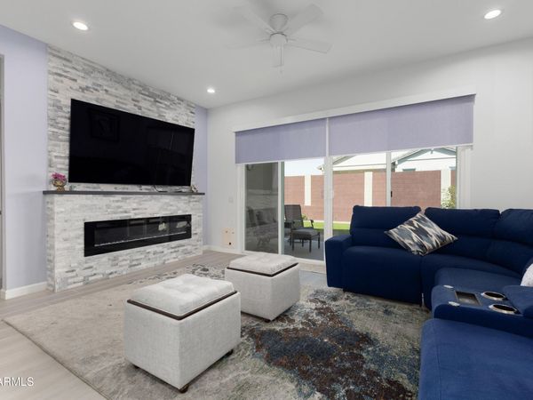 10240 W LONE CACTUS Drive, Peoria, AZ 85382