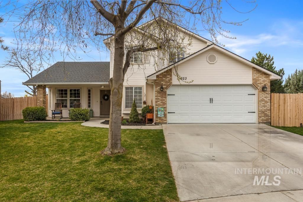 323 S Buttercup Ct., Nampa, ID 83687 Main Photo