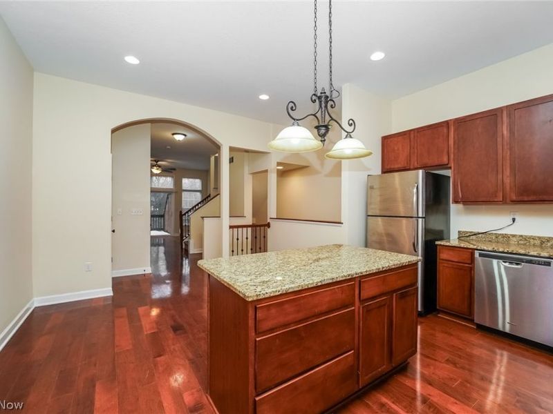 39 Grandview Drive , Rocky River, OH 44116 Photo 2