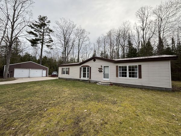 14200 Scenic Court, Cheboygan, MI 49721