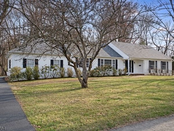 7 Village Rd, Florham Park, NJ 07932