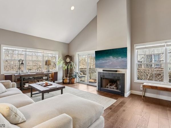 23 Davenport Pl, Morris, NJ 07960