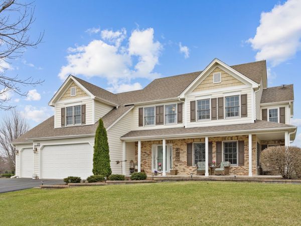 375 Meadow View, Burlington, IL 60109