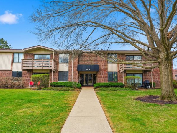 471 Raintree Court, Unit 2B, Glen Ellyn, IL 60137