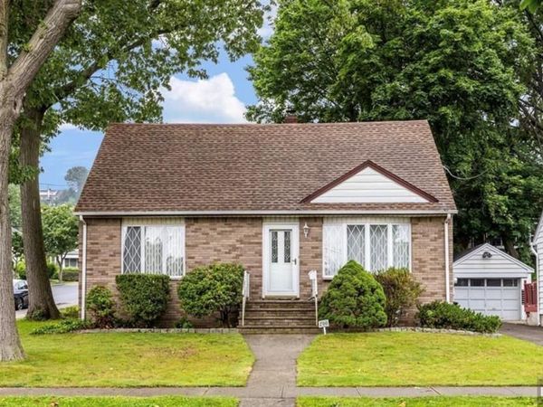 700 9th Street, CARLSTADT, NJ 07072