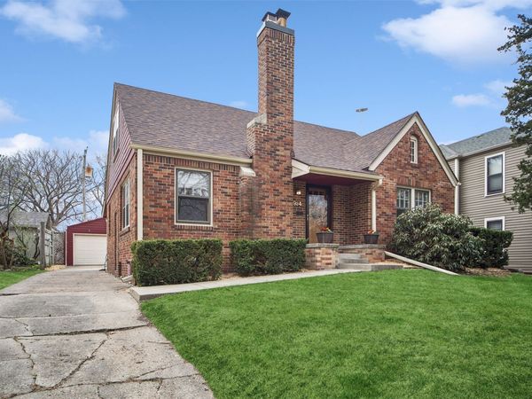 924 39th Street, Des Moines, IA 50312