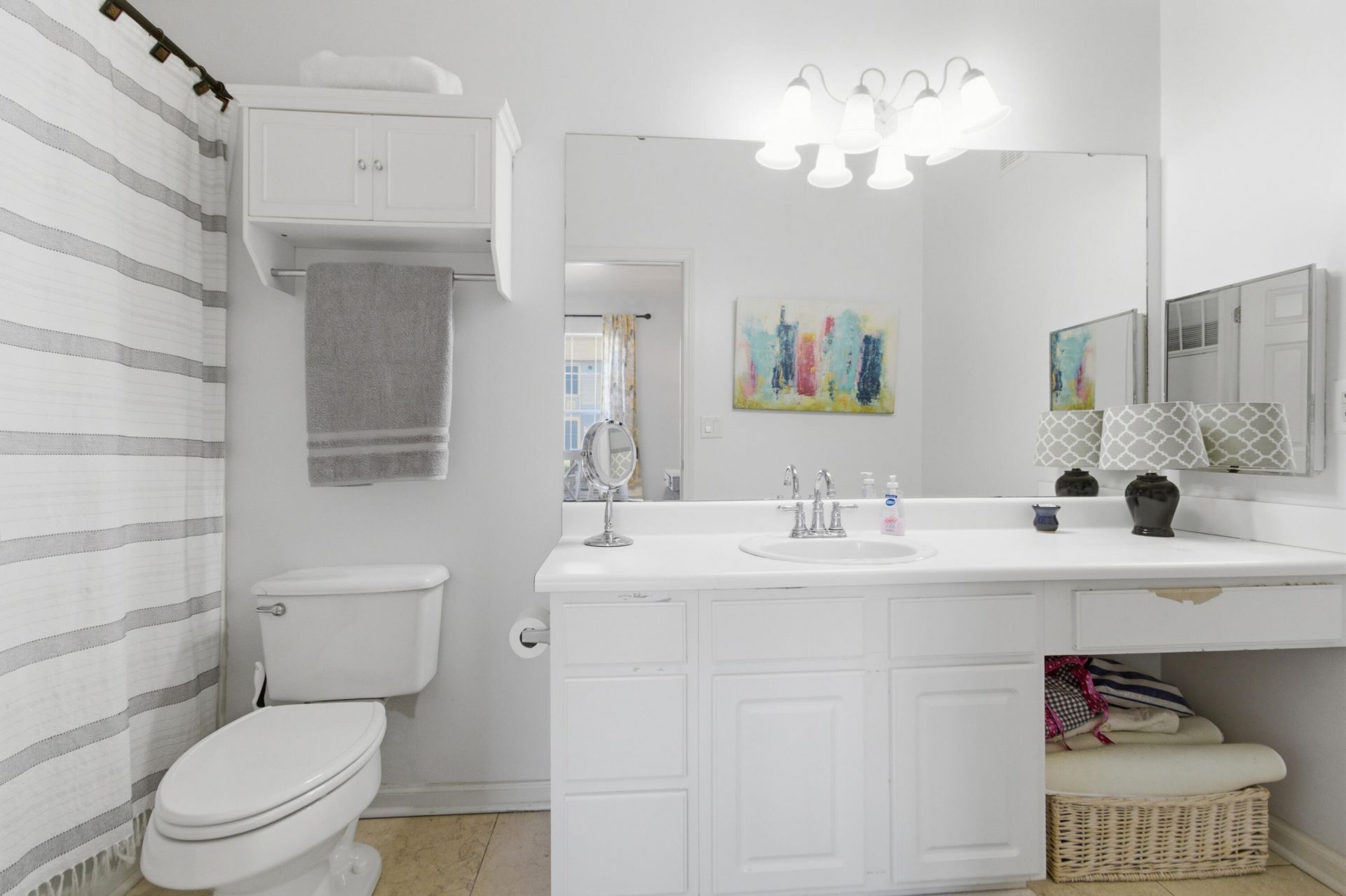 1600 Long Grove Drive Photo 13