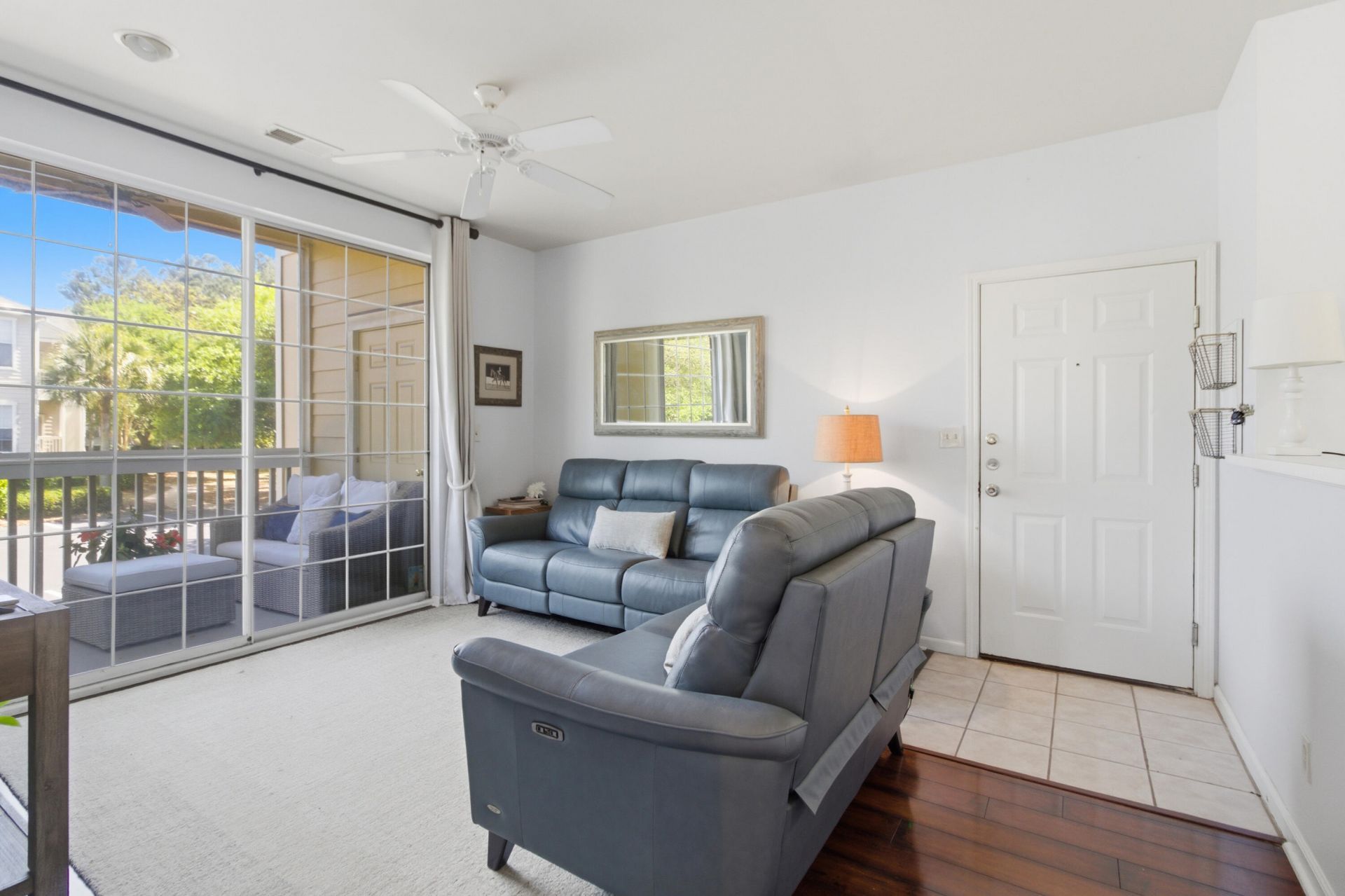 1600 Long Grove Drive Photo 17