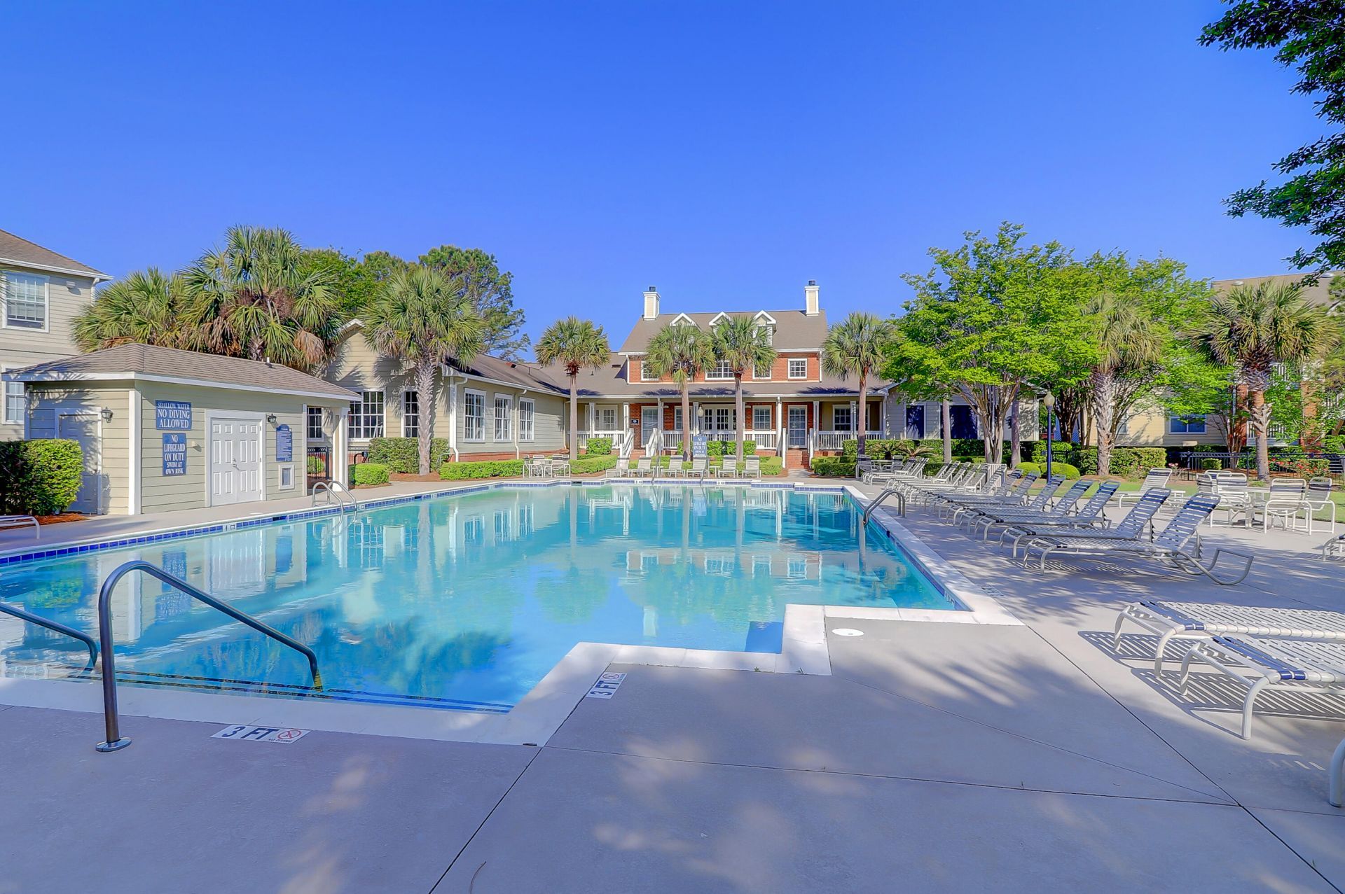 1600 Long Grove Drive Photo 19