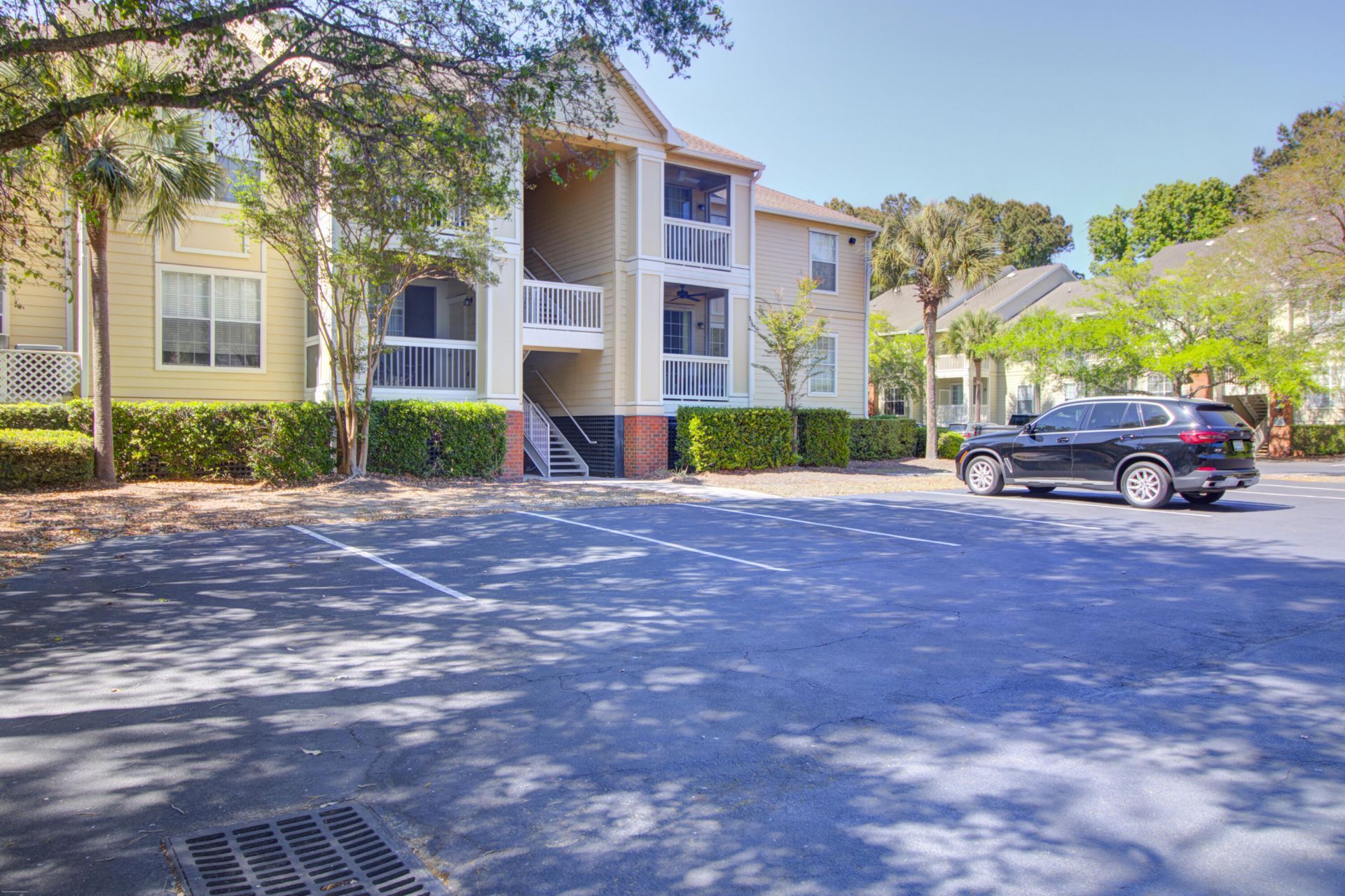 1600 Long Grove Drive Photo 22
