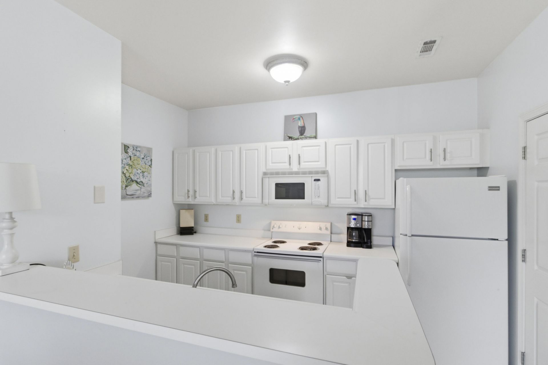 1600 Long Grove Drive Photo 5